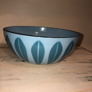 Vintage blue Catherineholm enamel 8” bowl